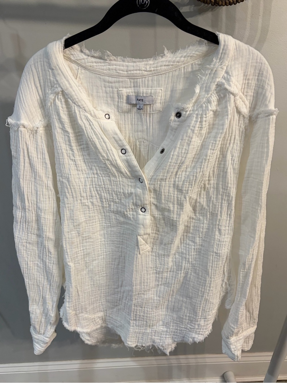 Fate White Cotton Gauze Henley Long Sleeve Top size small